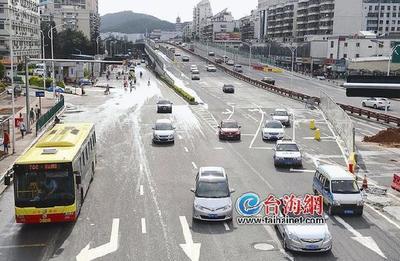 堵车堵怕了仙岳路“降温” 周边多路段交通压力增大 - 城事 - 东南网厦门频道