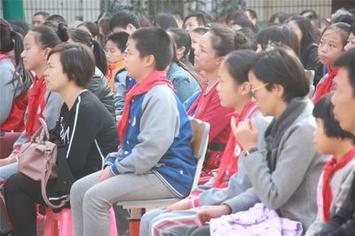 《让生命充满爱》大型校园德育教育主题演讲走进厦门仙岳小学