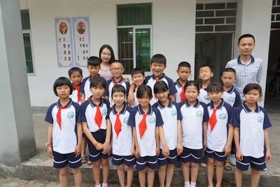 厦门大学最年轻校友毕业典礼谈支教_教育_网