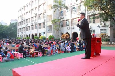 《让生命充满爱》大型校园德育教育主题演讲走进厦门仙岳小学
