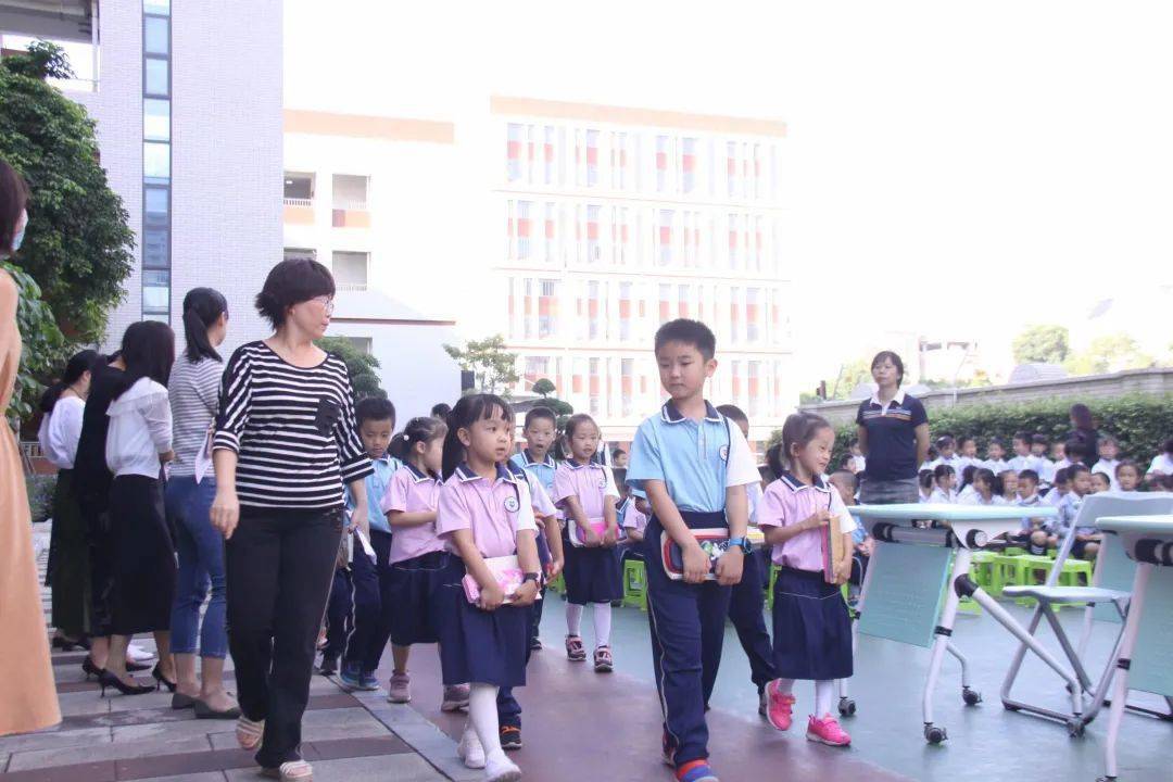 相约好习惯 快乐伴成长——厦门海沧延奎实验小学一年级新生行为规范