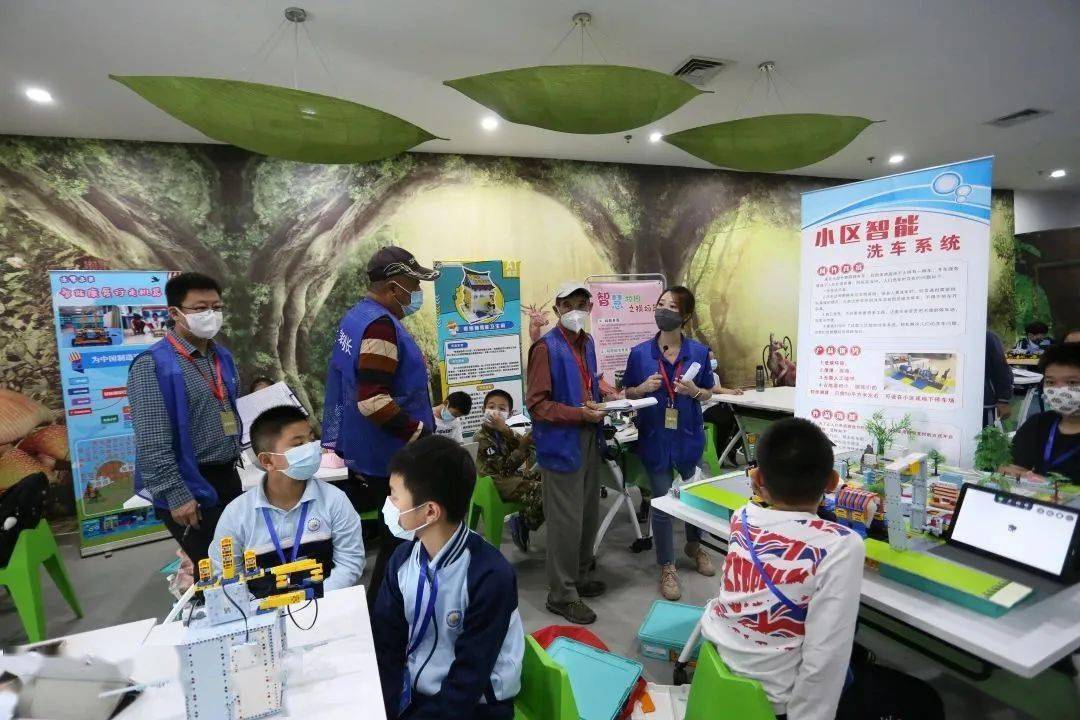 第二届厦门市中小学人工智能嘉年华活动顺利举行!酷炫现场直击→